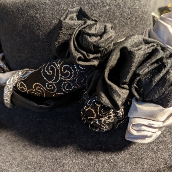 Women's 100% Wool Felt, Brimmed Hat - Picture 6 of 8